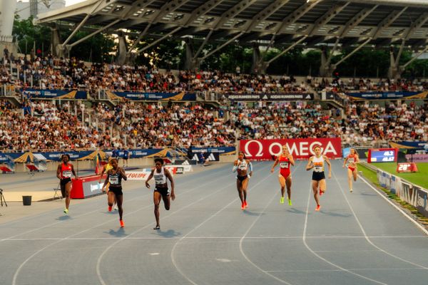 Amandine Brossier (France), Martina Weil (Chile), Lieke Klaver (Netherlands), Amber Anning (United Kingdom), Marileidy Paulino (Dominican Republic), Salwa Eid Naser (Bahrain), Isabella Whittaker (United States), Lynna Irby-Jackson (United States) during the 400m at the Wanda Diamond League MEETING de Paris on 20/06/2025 in Paris