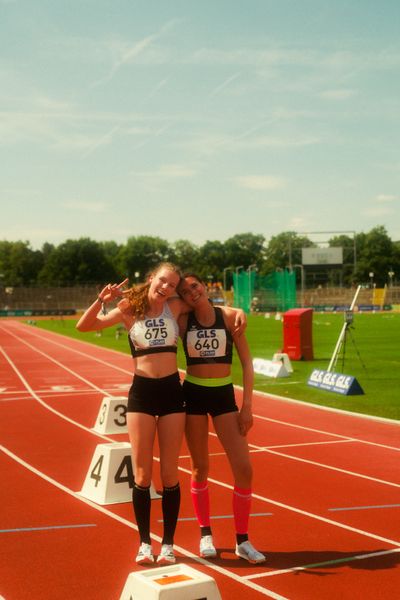 Valerie Fehlandt (LAV Zeven), Johanna Faust (LG Neustadt Nord) waehrend der U16-/U23-DM am 05.07.2025 im Donaustadion in Ulm