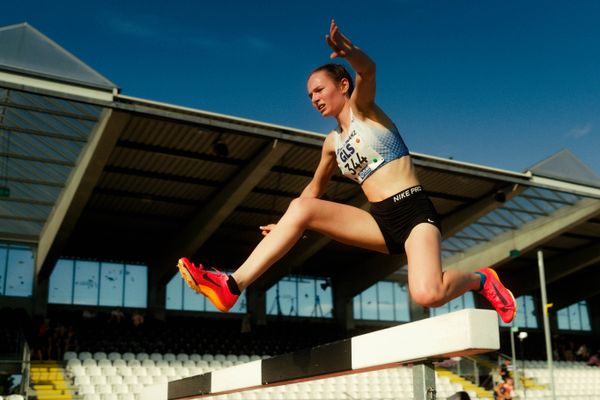 Hanna Poschenrieder (LG TELIS FINANZ Regensburg) waehrend der U16-/U23-DM am 05.07.2025 im Donaustadion in Ulm