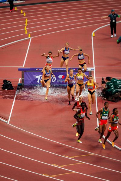 Gesa Felicitas Krause (GER), Lea Meyer (GER) during the World Athletics Championships on 17.09.2025 in Tokyo.