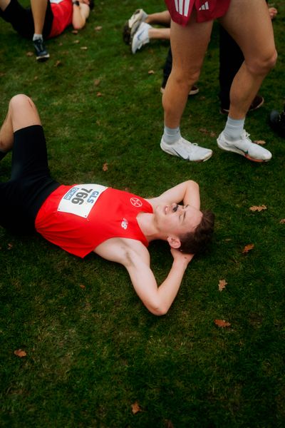 Lucian-Elija Unverzagt (TSV Bayer 04 Leverkusen) im Lauf L02 - Männliche Jugend U18 bei den Deutschen Meisterschaften im Crosslauf auf dem Sportgelände Bürgerpark Nord am 29.11.2025 in Darmstadt