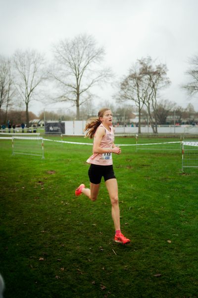 Julia Ehrle (LG farbtex Nordschwarzwald) im Lauf L03 - Weibliche Jugend U20 bei den Deutschen Meisterschaften im Crosslauf auf dem Sportgelände Bürgerpark Nord am 29.11.2025 in Darmstadt