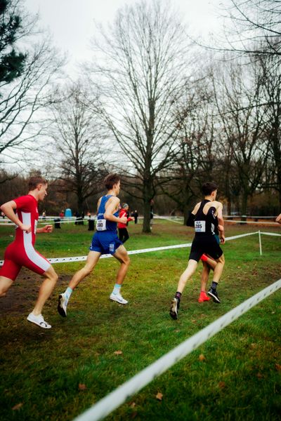 Lewe Teuber (SC Neubrandenburg) im Lauf L04 - Männliche Jugend U20 bei den Deutschen Meisterschaften im Crosslauf auf dem Sportgelände Bürgerpark Nord am 29.11.2025 in Darmstadt