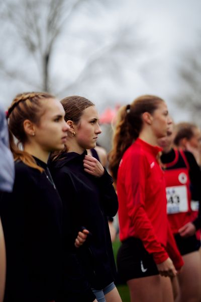 Lera Miller (VfL Löningen) im Lauf L03 - Weibliche Jugend U20 bei den Deutschen Meisterschaften im Crosslauf auf dem Sportgelände Bürgerpark Nord am 29.11.2025 in Darmstadt