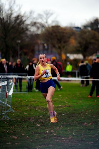 Maya Schuler (LG Ortenau Nord) im Lauf L03 - Weibliche Jugend U20 bei den Deutschen Meisterschaften im Crosslauf auf dem Sportgelände Bürgerpark Nord am 29.11.2025 in Darmstadt