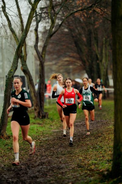 Annasophie Drees (TSV Bayer 04 Leverkusen) im Lauf L09 - Frauen, U23 Langstrecke bei den Deutschen Meisterschaften im Crosslauf auf dem Sportgelände Bürgerpark Nord am 30.11.2025 in Darmstadt