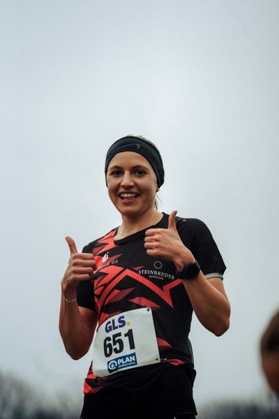Ann-Christin Opitz (SC Melle 03) im Lauf L09 - Frauen, U23 Langstrecke bei den Deutschen Meisterschaften im Crosslauf auf dem Sportgelände Bürgerpark Nord am 30.11.2025 in Darmstadt