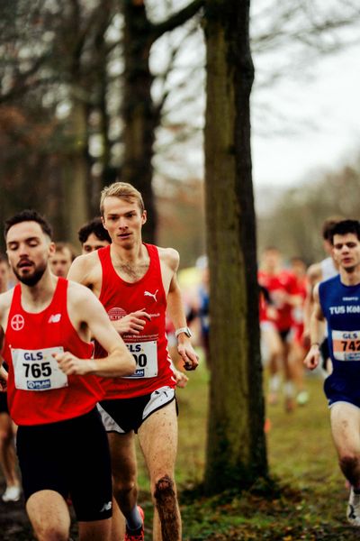 Max Dieterich (LG Braunschweig) im Lauf L10 - Männer, U23 Langstrecke bei den Deutschen Meisterschaften im Crosslauf auf dem Sportgelände Bürgerpark Nord am 30.11.2025 in Darmstadt