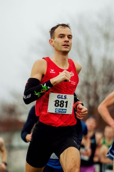 Tim Waldstädt (LG Rhein-Wied) im Lauf L10 - Männer, U23 Langstrecke bei den Deutschen Meisterschaften im Crosslauf auf dem Sportgelände Bürgerpark Nord am 30.11.2025 in Darmstadt