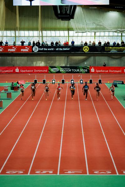 Rafailía Spanoudáki-hatziríga (Griechenland), Imani Lansiquot (Großbritannien), Rebekka Haase (Sprintteam Wetzlar), Mabel Akande (Großbritannien), Gloria Hooper (Italien), Viola John (LG Brillux Münster), Céline Bürgi (Schweiz) am 08.02.2026 beim Sparkassen Indoor Meeting in der Helmut-Körnig-Halle in Dortmund