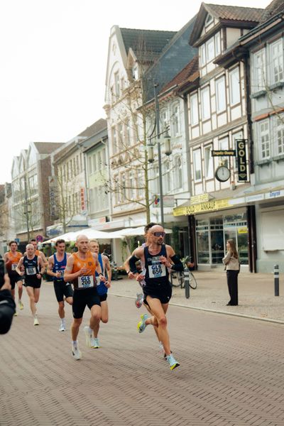 Florian Bremm (Franconia Athletics), Hendrik Pfeiffer (Düsseldorf Athletics) am 08.03.2026 bei den Deutschen Meisterschaften 10 km Straße in Uelzen