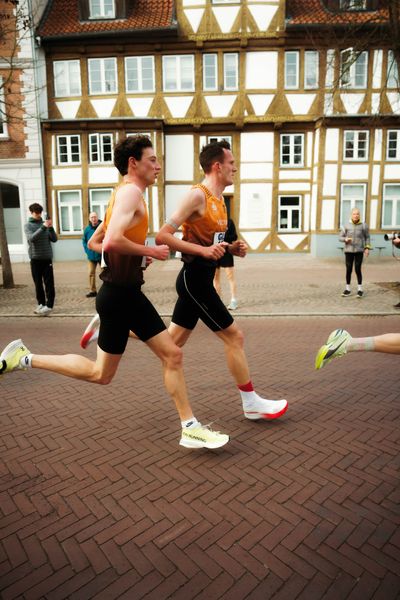 Nick Jäger (Franconia Athletics), Niklas Buchholz (Franconia Athletics) am 08.03.2026 bei den Deutschen Meisterschaften 10 km Straße in Uelzen