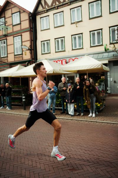 Johannes Motschmann (SCC Berlin) am 08.03.2026 bei den Deutschen Meisterschaften 10 km Straße in Uelzen
